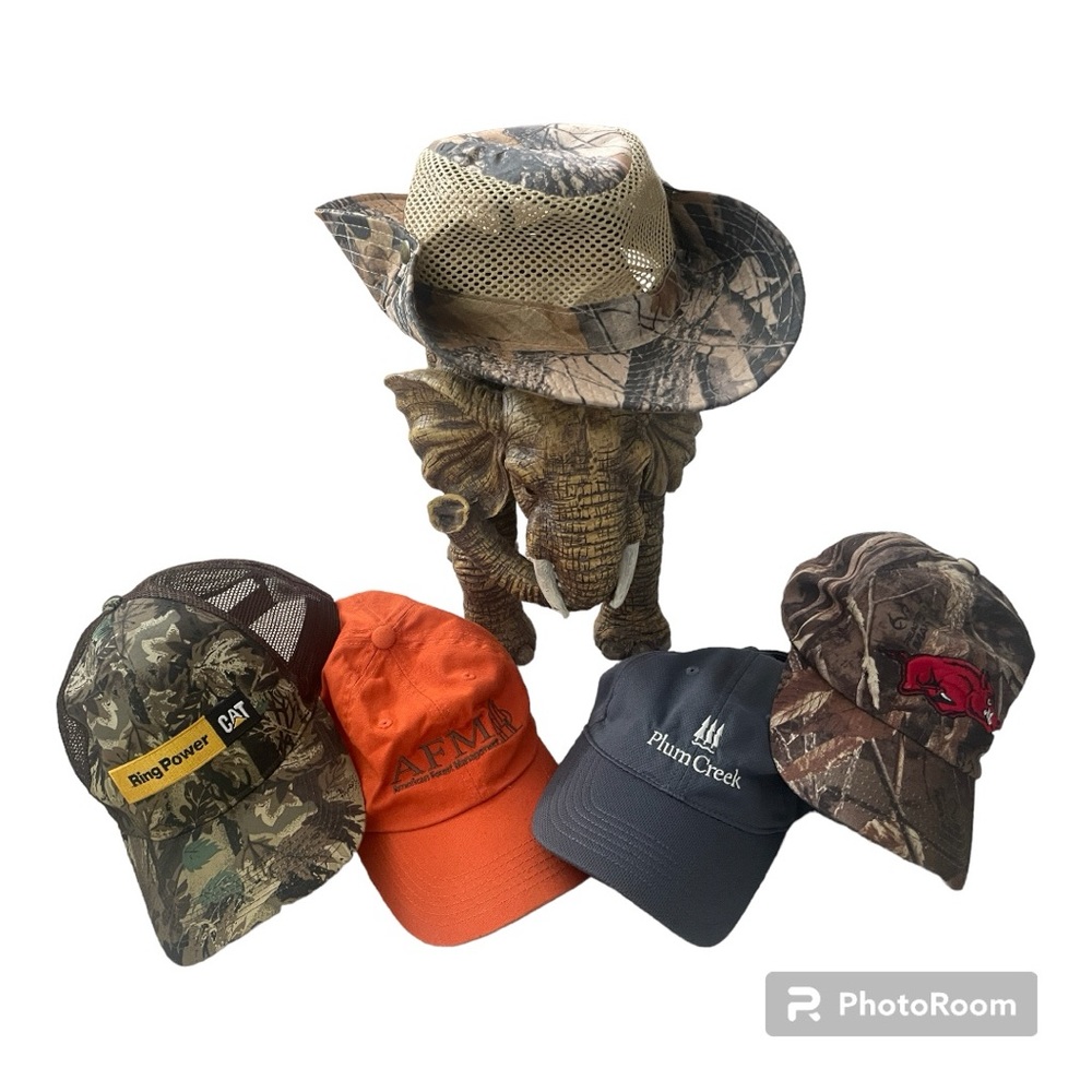 Bundle of 5 Men’s Caps/Hats. Camo, Orange, Gray, and Camo Arkansas Razorback.